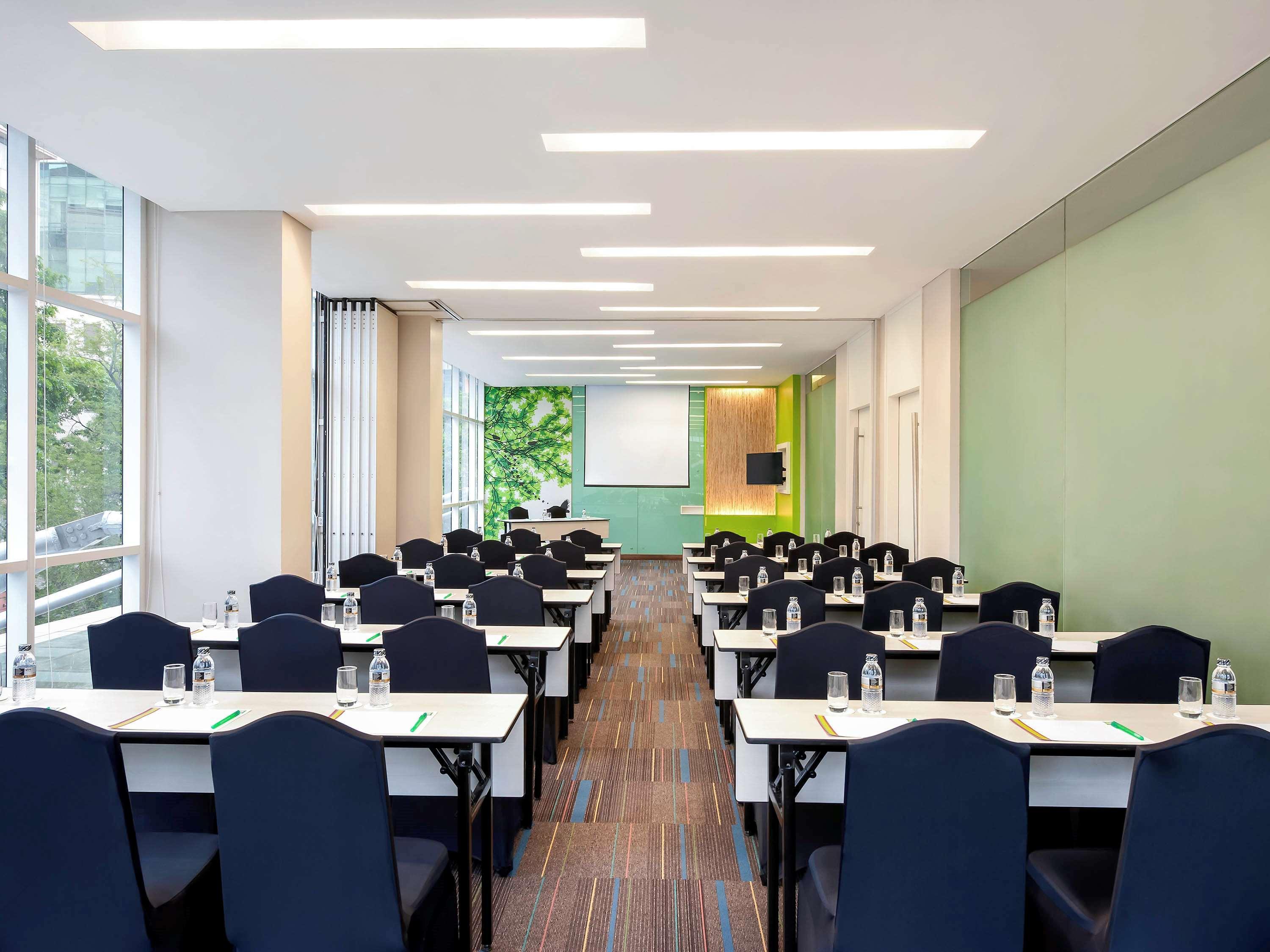 All Seasons Jakarta Thamrin Экстерьер фото