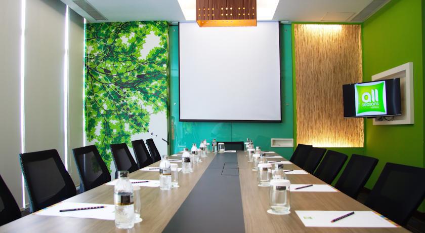 All Seasons Jakarta Thamrin Экстерьер фото